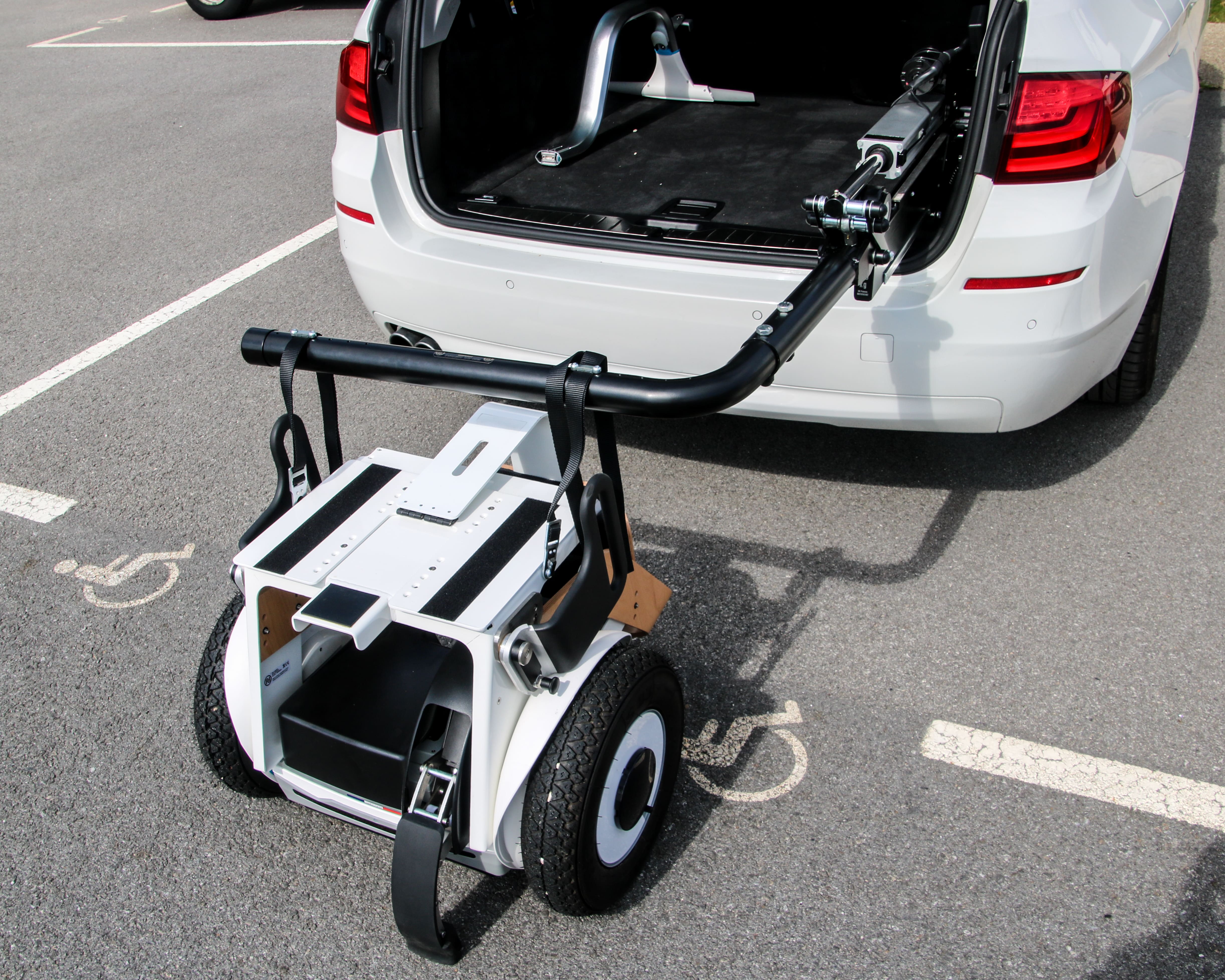 Adaptation de véhicules TPMR et aménagements pour fauteuils roulants
