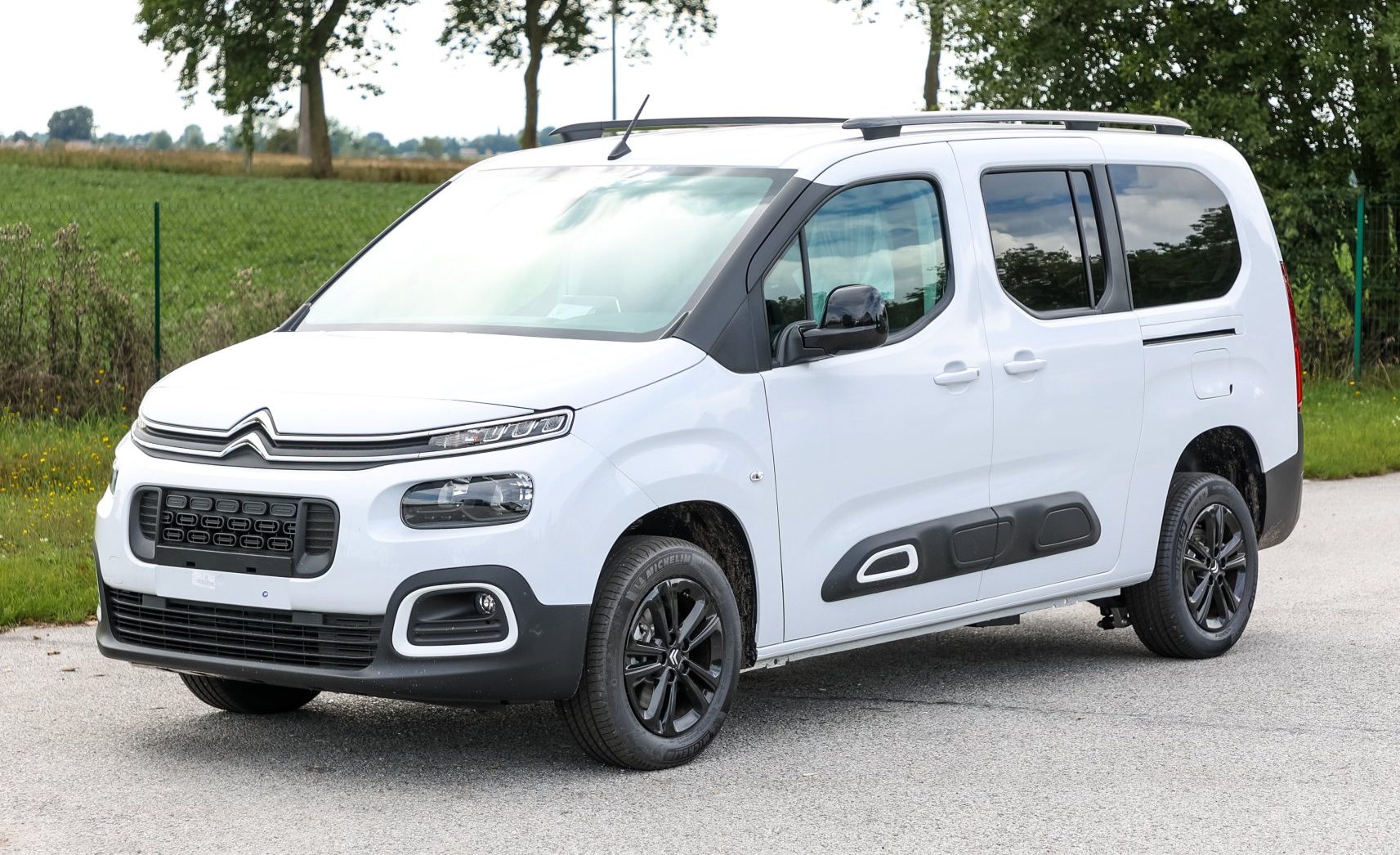 4-2. CITROEN Berlingo XL TPMR – BVM6-GO- 4🚹+1♿ – 41 400€ - Lenoir Handi  Concept