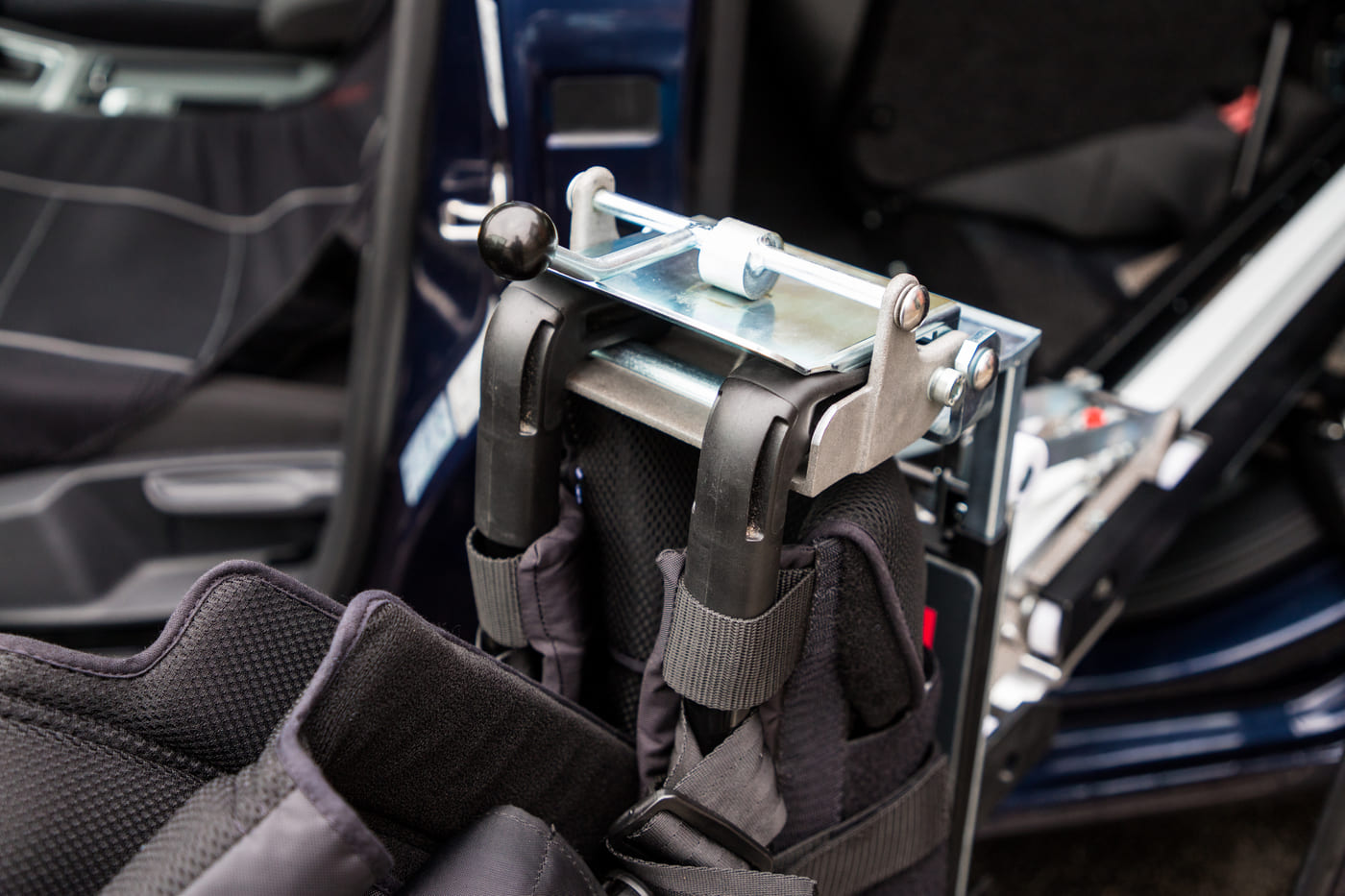 Transfert du fauteuil - Bras robots chargeurs - Lenoir Handi Concept
