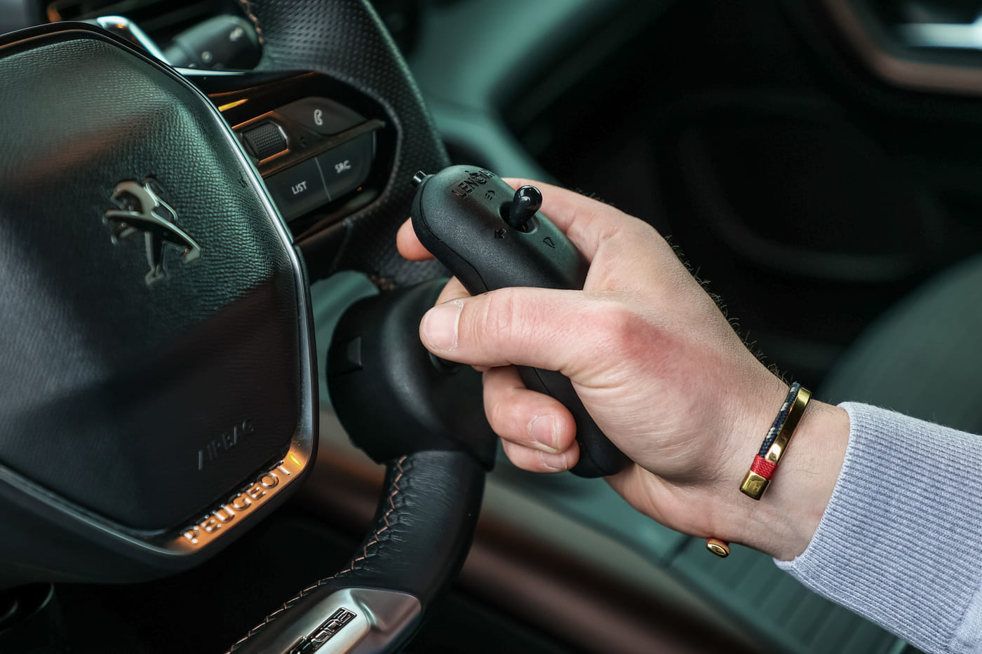  Funmo Bouton de Volant, Bouton de Volant de Tracteur, Bouton de  Volant Universel, Aide à la Direction Amovible, Bouton de Volant Rotatif  360° pour Tracteurs, Voitures, Camions, Tondeuses à Gazon